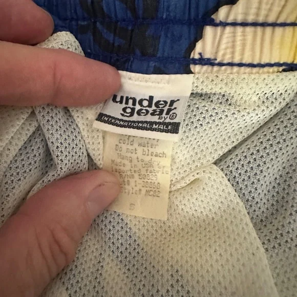 Undergear Floral Swim Trunks Small Gently worn 30-36" waist 2" inseam - Picture 4 of 4